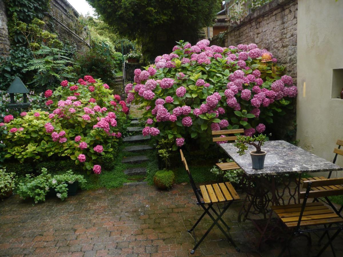 44 Rue Cap Bed & Breakfast Caen Exterior photo